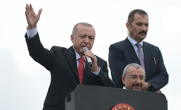 Cumhurbaşkanı Erdoğandan flaş sözler: 20 dakika yerde çırpınıyor