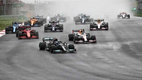 Formula 1de kazanan  Bottas oldu Hamilton a büyük şok...