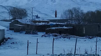 Mayıs ayında kar yağdı! 'Yaz ayını beklerken köyümüze kar yağdı'