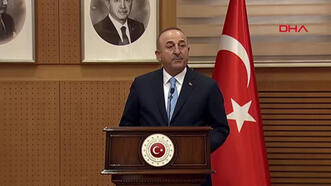 Dışişleri Bakanı Çavuşoğlu'ndan sert tepki: 'Bayrağımıza uzanan eller kırılır!'