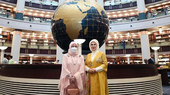 Emine Erdoğan ve Kraliçe Iskandariah Cumhurbaşkanlığı Millet Kütüphanesi'ni ziyaret etti