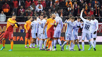 UEFA'dan Galatasaray'a 'Barcelona' cezası