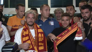 Galatasaray, Lucas Torreira ve Dries Mertens transferlerini resmen açıkladı
