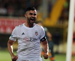 Rachid Ghezzaldan Beşiktaşa kötü haber