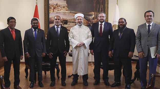 Erbaş, Maldivler İslam İşleri Bakanı ile bir araya geldi