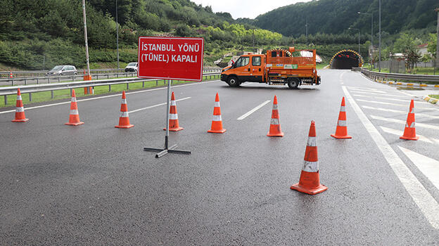Bolu Dağı Tüneli’nde toprak kayması! İstanbul yönü trafiğe kapatıldı