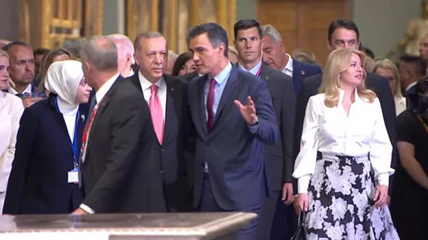 Cumhurbaşkanı Erdoğan NATO Zirvesi akşam yemeğine katıldı