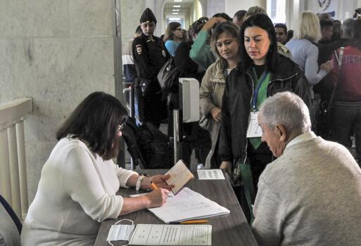 Ukrayna’daki sözde referandumlarda resmi olmayan sonuçlara göre Rusya’ya katılım desteklendi