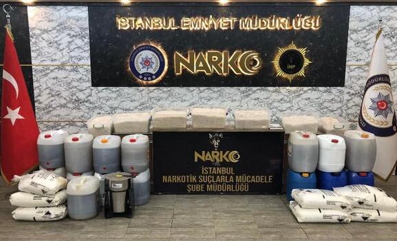 Bakan Soylu, İstanbul'da yarım tondan fazla metamfetamin ele geçirildiğini açıkladı