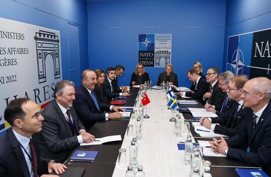 Bakan Çavuşoğlu, Türkiye-İsveç-Finlandiya Üçlü Dışişleri Bakanları Toplantısına katıldı