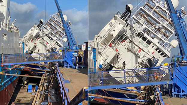 İskoçya’da gemi yan yattı! 25 kişi yaralandı