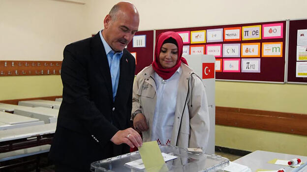 Süleyman Soylu Gaziosmanpaşa Dobruca Ortaokulu Oy Kulandı