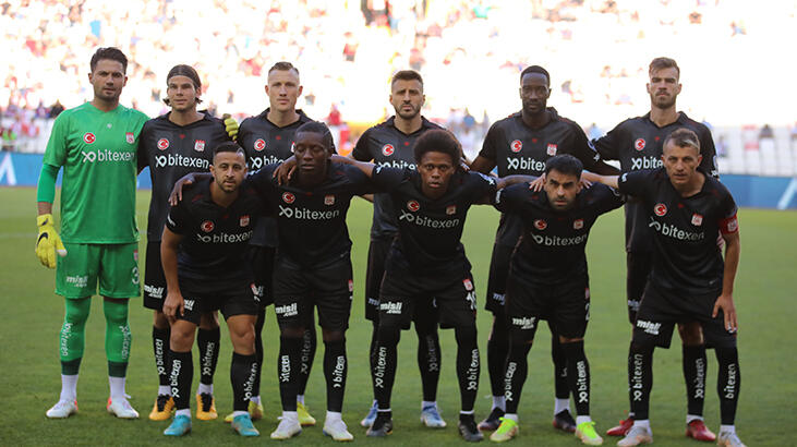 Cluj maçı öncesi görülmemiş olay! Sivasspor'un formaları kayboldu
