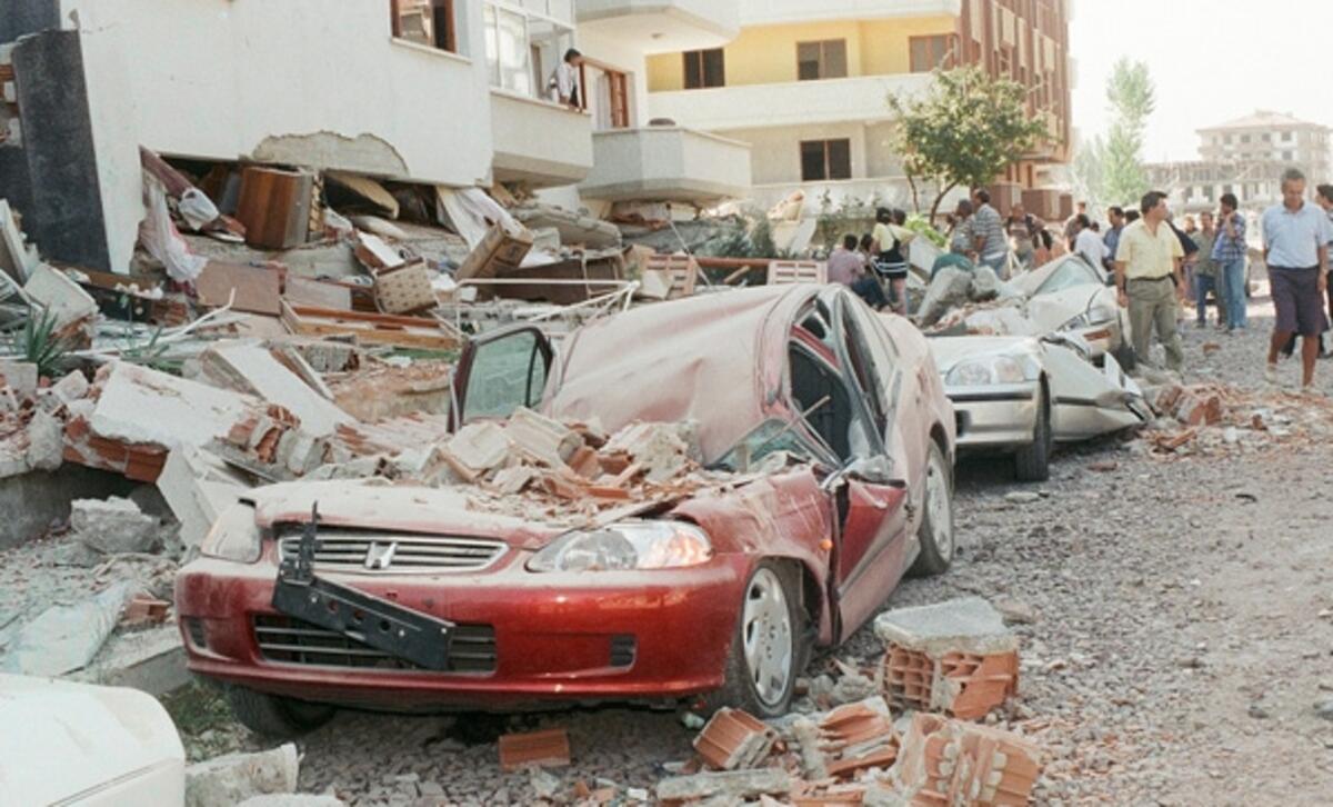 17 agustos depremi saat kacta oldu siddeti ve suresi 17 agustos depreminde kac kisi oldu turkiye nin en buyuk depremi 17 agustos 1999 depremi mi gundem haberleri