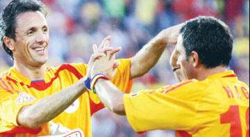 Barcelona ve Galatasaray'ın efsane isimleri Hagi ve Popescu Nef’in davetlisi olarak İstanbul’a geliyor