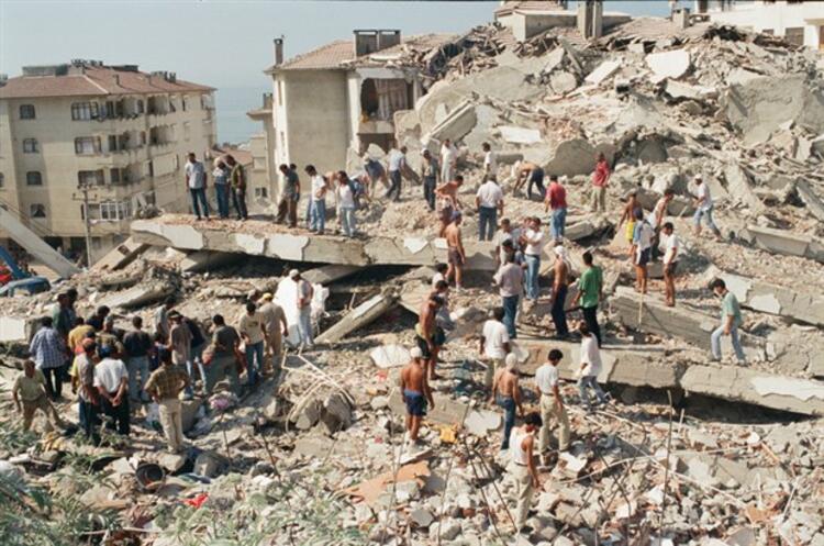 1999 depreminde kaç kişi öldü
