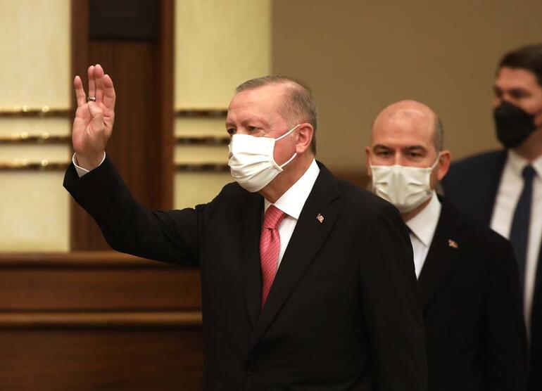 Cumhurbaşkanı Erdoğandan canlı yayında muhtarlara maaş müjdesi