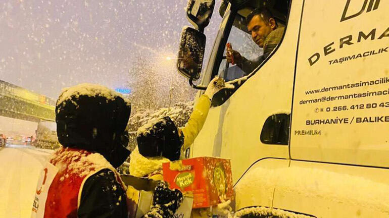 İstanbulda özel araçların trafiğe çıkması yasaklandı