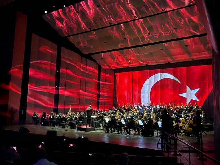 AKM Türk Telekom Opera Salonu’nda gala gecesine özel performans
