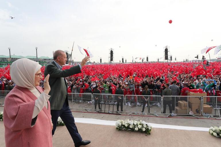 İstanbulda tarihi gün Cumhurbaşkanı Erdoğandan sert açıklama: Bununla bir yere varamazsınız, kendine gel kendine
