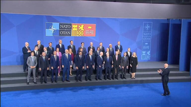 NATO’da liderler bir arada Aile fotoğrafı sonrası zirve başladı