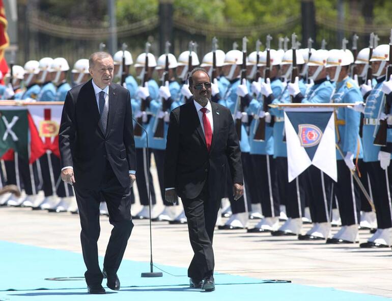 Cumhurbaşkanı Erdoğan, Somali Cumhurbaşkanı Mahmudu resmi törenle karşıladı