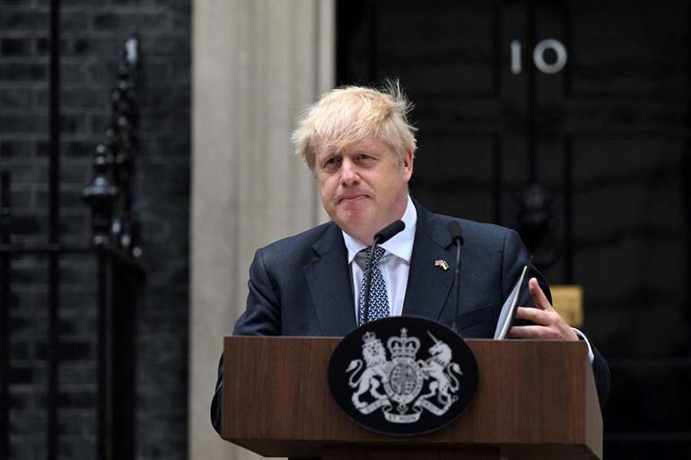 İngiltere başbakanı Boris Johnsonı bitiren 4 skandal