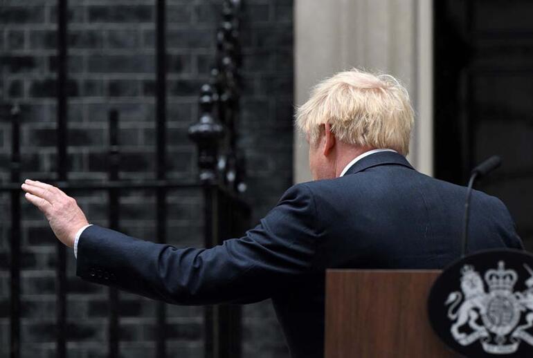 İngiltere başbakanı Boris Johnsonı bitiren 4 skandal