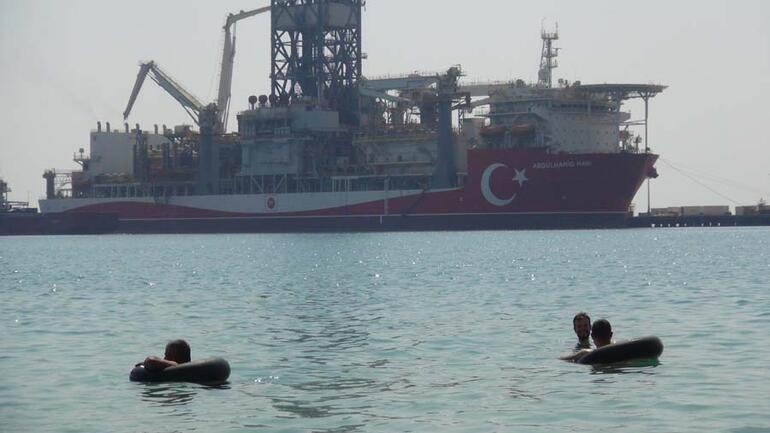 Yunanistana panik yaşatan Abdülhamid Han gemisi Taşucu Limanına geri geldi