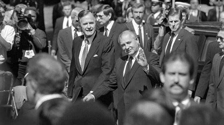 Mihail Gorbaçov kimdir SSCBnin son lideri Mihail Sergeyeviç Gorbaçov hayatını kaybetti