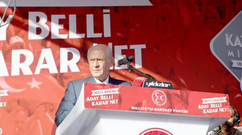 MHP lideri Bahçeli: Tarihimize ideolojik gayelerle saldıranlara müsaade etmeyiz.