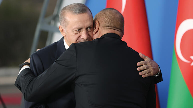 Cumhurbaşkanı Erdoğan Azerbaycanda: Bunları köşeye sıkıştırmak lazım