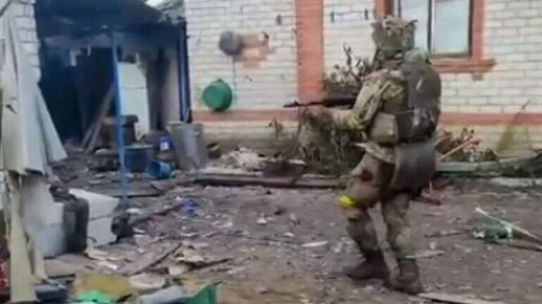 Ukraynada teslim olan Rus askerlerinin korkunç sonu Dünyayı şok eden görüntüler...