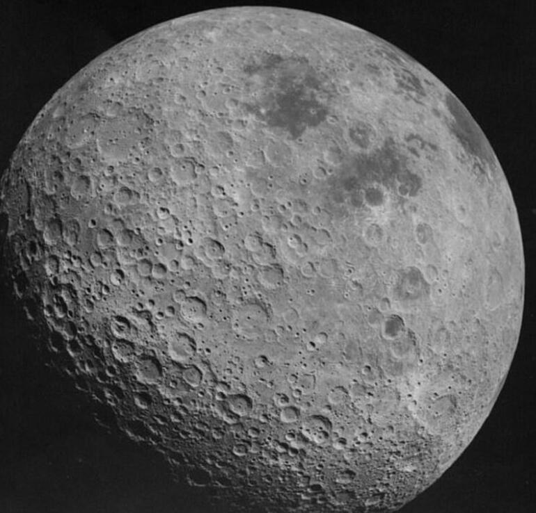 Ayın karanlık tarafında gördüğü şey dehşete düşürdü Açıklamak için 30 yıl bekledi
