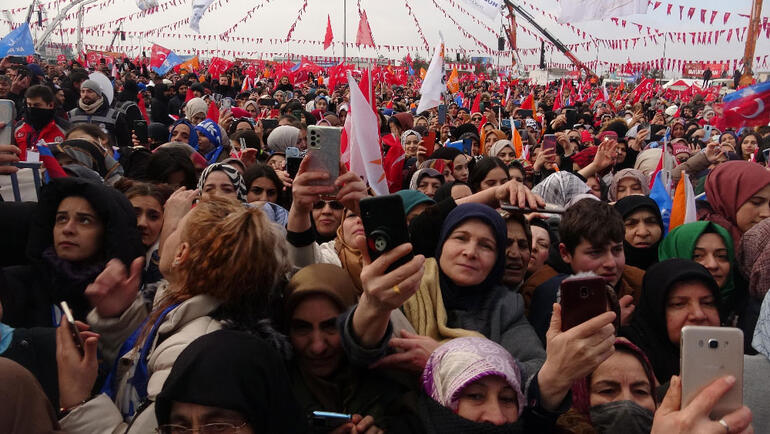Cumhurbaşkanı Erdoğandan Karadeniz gazı müjdesi: Pazartesi günü paylaşacağız