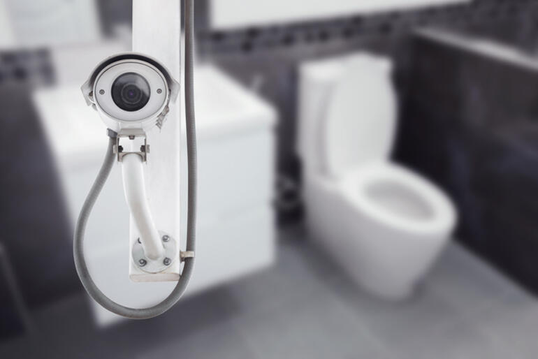 Kafe tuvaletinde gizli kamera skandalı İğrenç olayın detayları ortaya çıktı