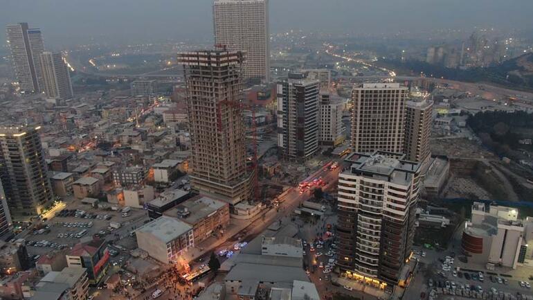 İzmirde otel inşaatında vinç devrildi: 4 ölü, 2 yaralı, 2 kayıp