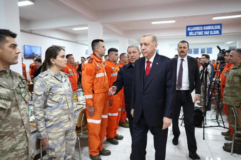 Cumhurbaşkanı Erdoğan: Yeni projelerle milletimizin karşısına çıkacağız