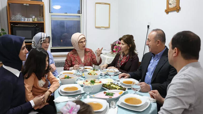 Emine Erdoğan New Yorkta Türkevini ziyaret etti
